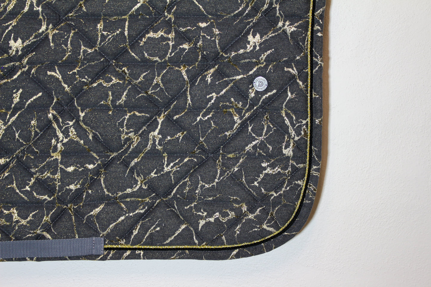 Podsedlovka Marble Gray