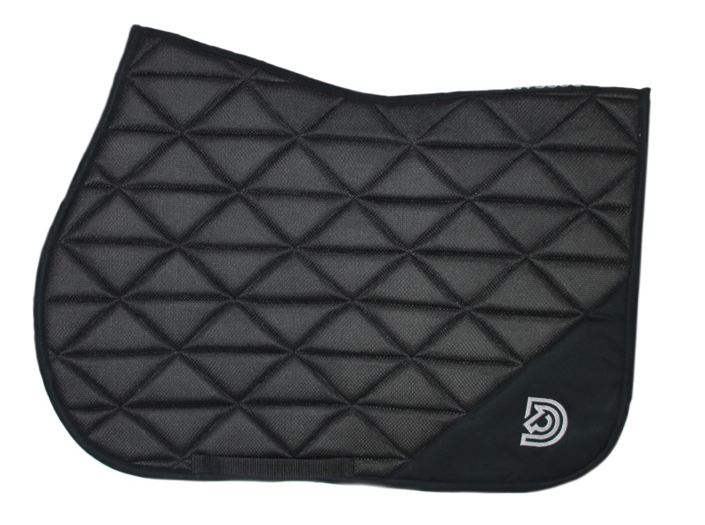 Vela saddle pad in Obsidian studio product view