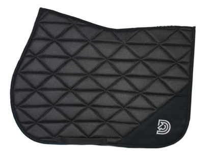 čierna podsedlovka, čierna deka pod sedlo, čierna plstenka, priedušná podsedlovka, black saddle pad, black and white saddle pad, air mesh saddle pad